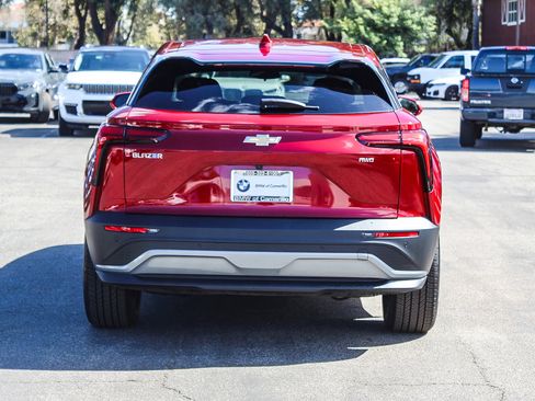 Used 2025 Chevrolet Blazer EV LT image 5
