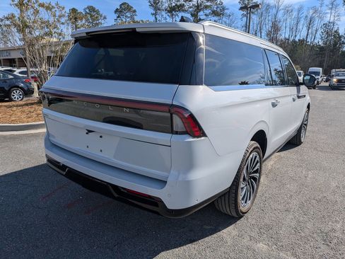 Certified 2025 Lincoln Navigator L Black Label image 5