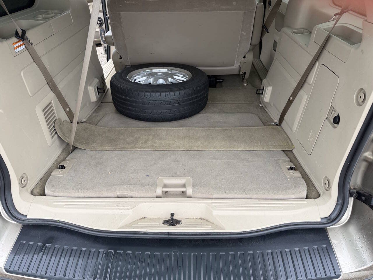 Used 2004 Ford Freestar SES FWD image 22