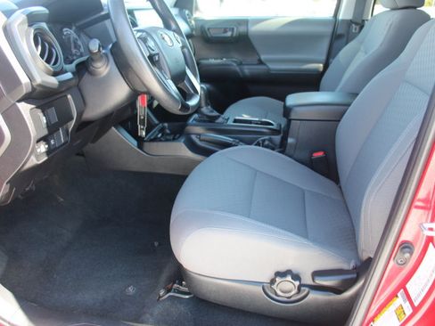 Used 2022 Toyota Tacoma SR AWD/4WD image 11