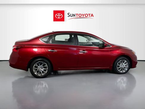 Used 2019 Nissan Sentra SV FWD image 2