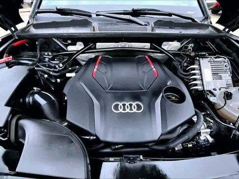 Used 2022 Audi SQ5 Premium image 31