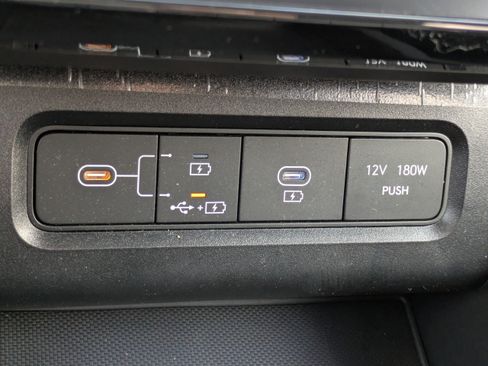 Certified 2025 Hyundai Tucson Limited AWD/4WD image 24