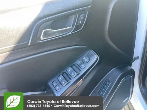 Used 2016 Chevrolet Suburban LT image 9