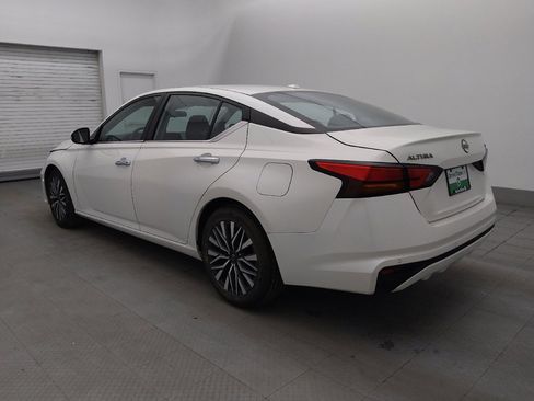 Used 2023 Nissan Altima 2.5 SV image 3