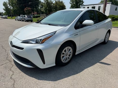 Used 2021 Toyota Prius L Eco FWD image 8