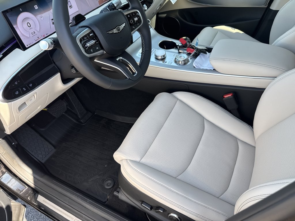 New 2027 Genesis GV70 2.5T Select AWD/4WD image 9