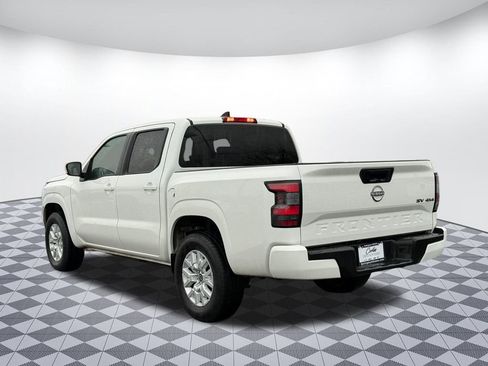 Used 2023 Nissan Frontier SV image 5