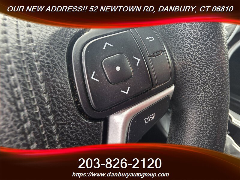Used 2016 Toyota Highlander LE AWD/4WD image 18