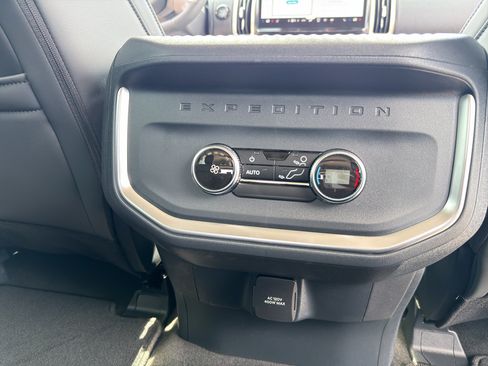New 2026 Ford Expedition Active RWD image 15