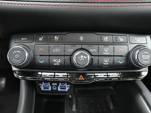 Used 2025 Dodge Durango R/T AWD/4WD image 23