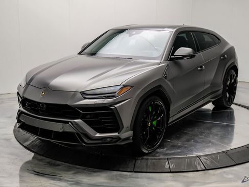 Used 2022 Lamborghini Urus AWD/4WD image 7