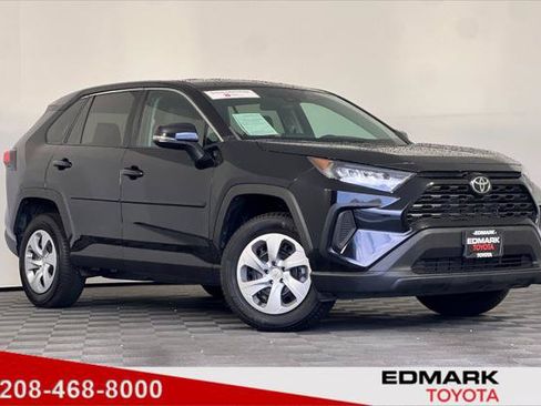 Certified 2022 Toyota RAV4 LE AWD/4WD image 1
