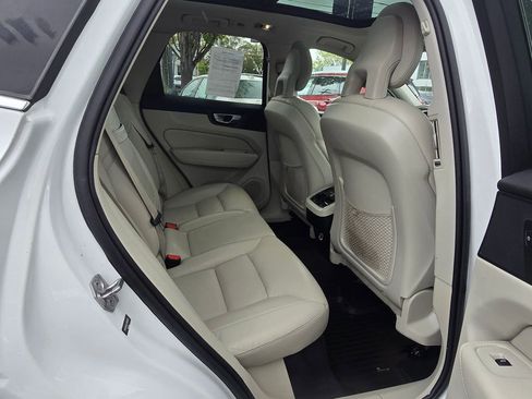 Used 2018 Volvo XC60 T5 Inscription w/ Convenience Package AWD/4WD image 13