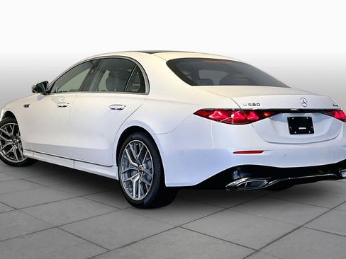 New 2027 Mercedes-Benz S 580 4MATIC Sedan image 3