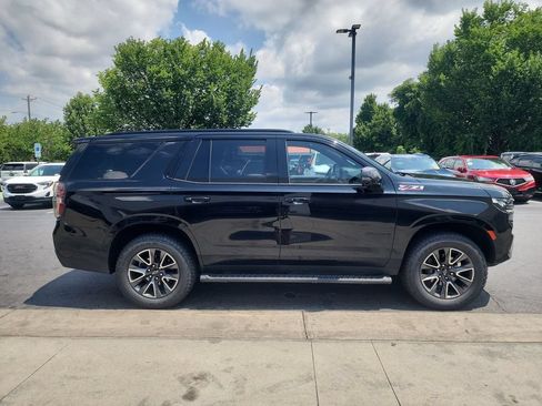 Certified 2022 Chevrolet Tahoe Z71 w/ Luxury Package AWD/4WD image 9