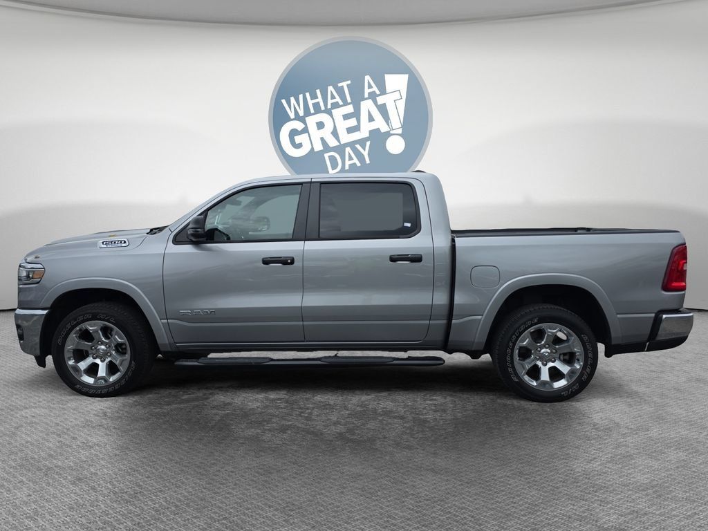 Used 2025 RAM 1500 Big Horn AWD/4WD image 7