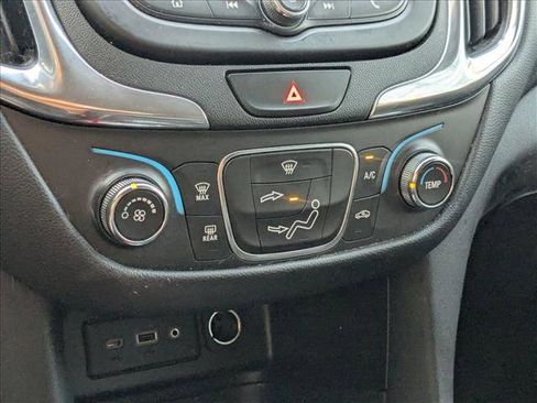 Used 2019 Chevrolet Equinox LT image 6