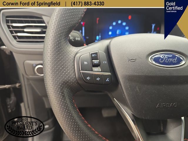Certified 2025 Ford Escape ST-Line AWD/4WD image 30