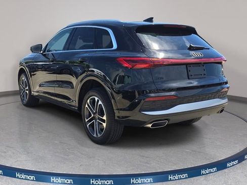 Used 2025 Audi Q5 Premium w/ Convenience Package AWD/4WD image 8