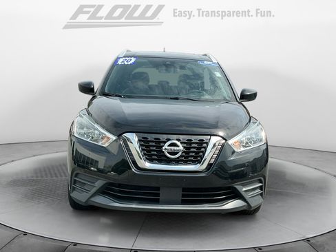 Used 2020 Nissan Kicks SV FWD image 3