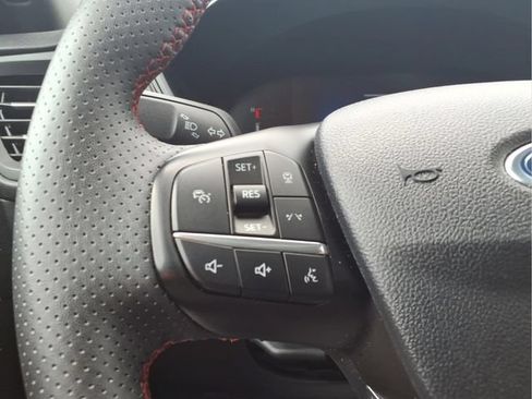 Used 2025 Ford Escape ST-Line w/ Tech Pack #1 AWD/4WD image 14