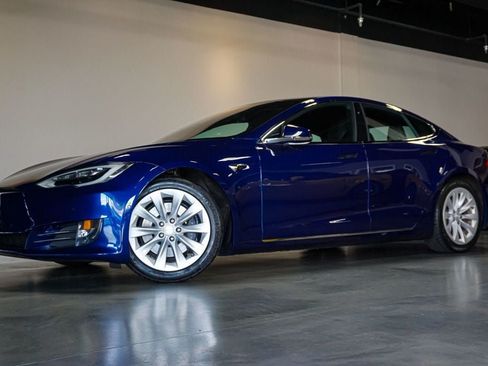 Used 2018 Tesla Model S AWD image 70