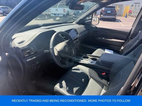 Used 2025 Honda Passport TrailSport image 2