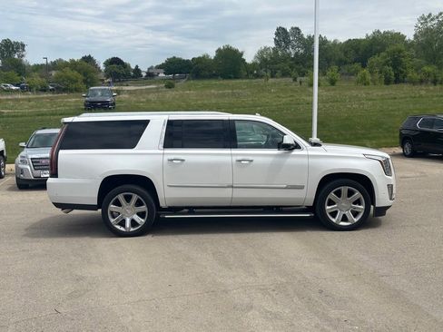Used 2020 Cadillac Escalade ESV Premium Luxury AWD/4WD image 8