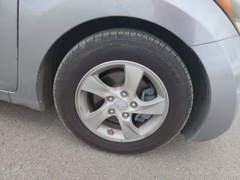 Used 2014 Hyundai Elantra SE FWD image 11