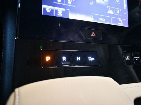 Used 2025 INFINITI QX80 Sensory image 64