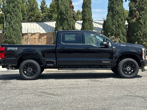 New 2026 Ford F250 Lariat w/ Black Appearance Package AWD/4WD image 3