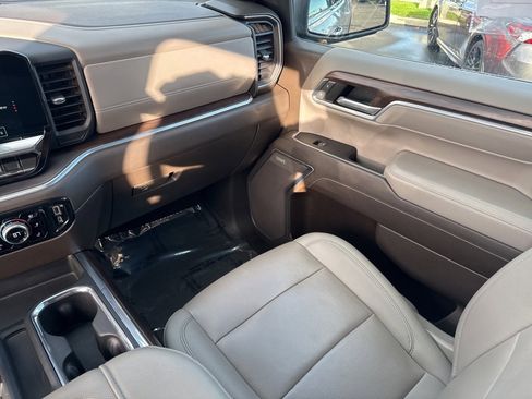 Used 2022 GMC Sierra 1500 SLT w/ SLT Convenience Package image 26