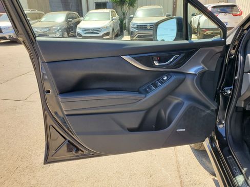 Used 2019 Subaru Crosstrek 2.0i Limited w/ Moonroof Package w/Navigation AWD/4WD image 27