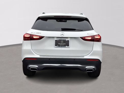 Used 2026 Mercedes-Benz GLA 250 4MATIC image 5