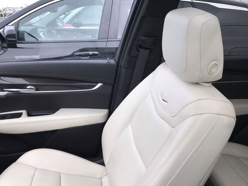 Used 2023 Cadillac XT6 Sport image 25