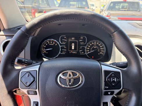 Used 2020 Toyota Tundra SR5 w/ SR5 Leather Package AWD/4WD image 25