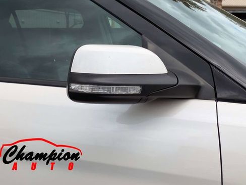 Used 2019 Ford Explorer Limited w/ Ford Safe & Smart Package image 14