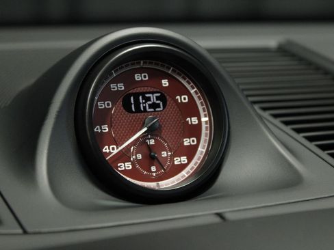 New 2026 Porsche Macan GTS image 38