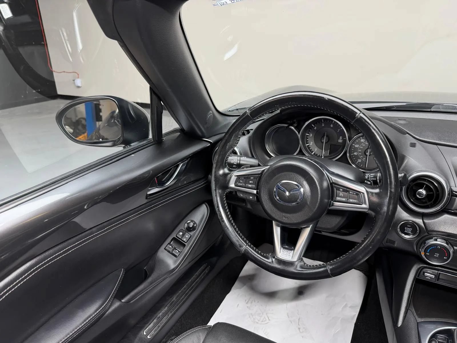 Used 2022 MAZDA MX-5 Miata RF Grand Touring RWD image 16