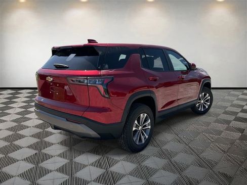 New 2026 Chevrolet Equinox LT FWD image 5
