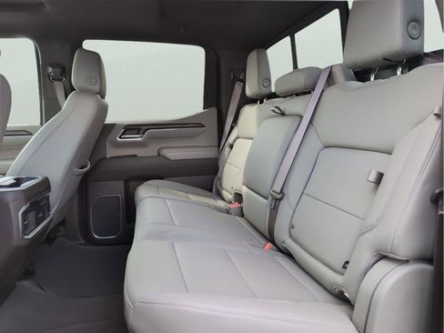 Used 2022 GMC Sierra 1500 SLT w/ SLT Premium Plus Package AWD/4WD image 34