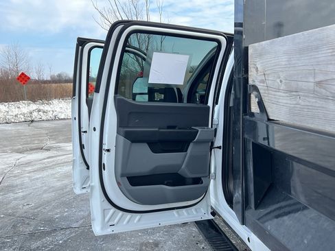 Used 2024 Ford F350 XL w/ Snow Plow Prep Package image 37