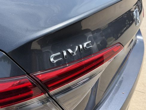 Used 2023 Honda Civic Sport image 31