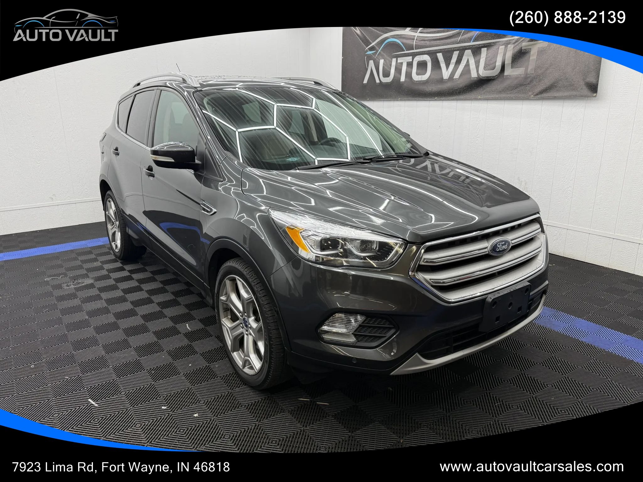 Used 2018 Ford Escape Titanium FWD image 1
