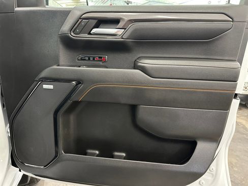 Used 2023 GMC Sierra 1500 AT4 image 26
