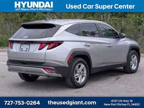 Certified 2025 Hyundai Tucson SE FWD image 5