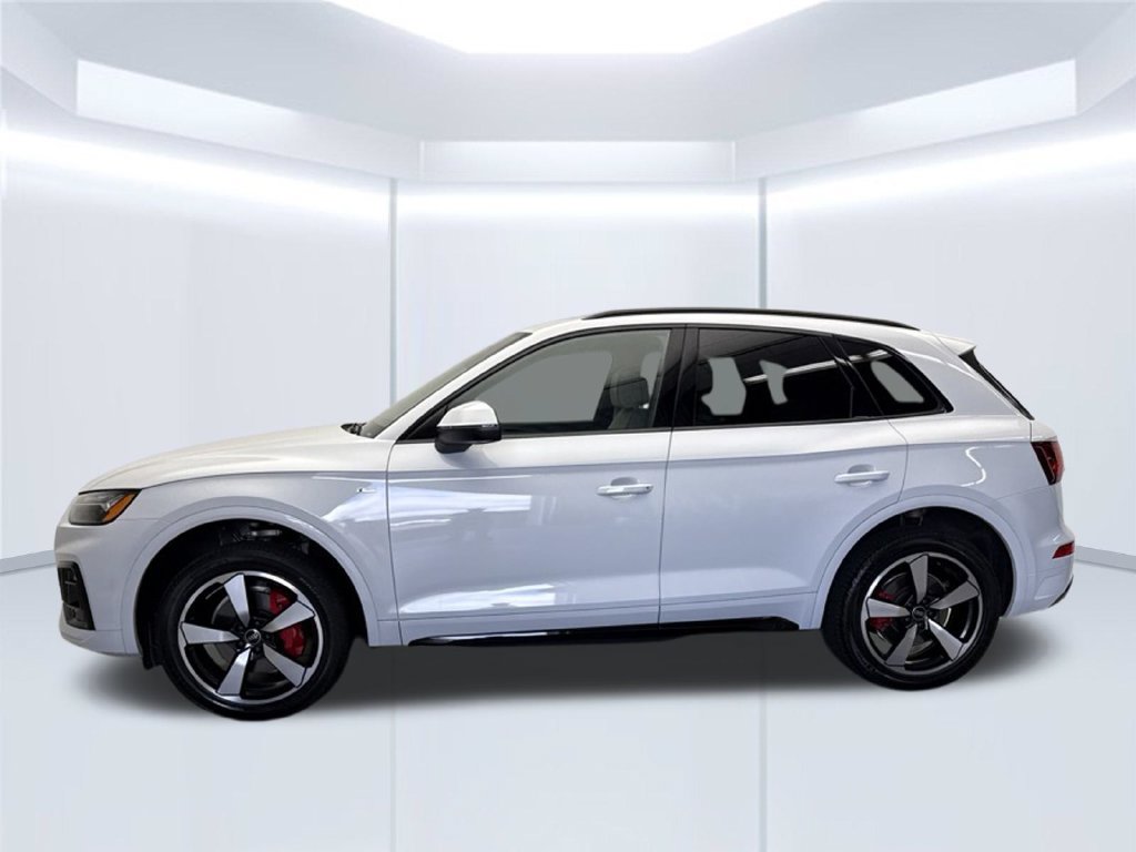 Used 2024 Audi Q5 2.0T Premium Plus w/ Premium Plus Package AWD/4WD image 2