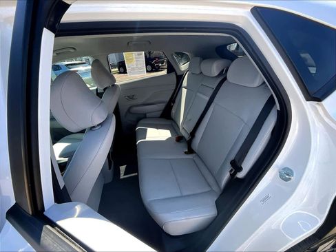 Used 2024 Hyundai Kona SEL w/ Convenience Package image 15