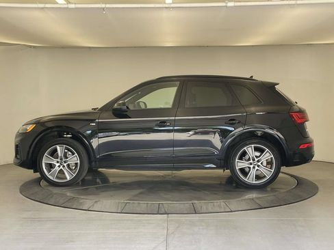 Certified 2025 Audi Q5 2.0T Premium AWD/4WD image 2